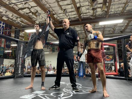 Fred Adams wins via first round submission